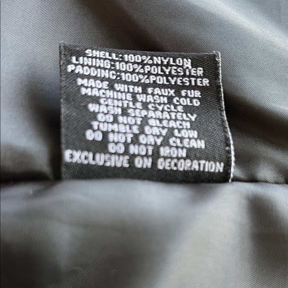 South Pole Men's Black Puffer Coat - Picture 4 of 4